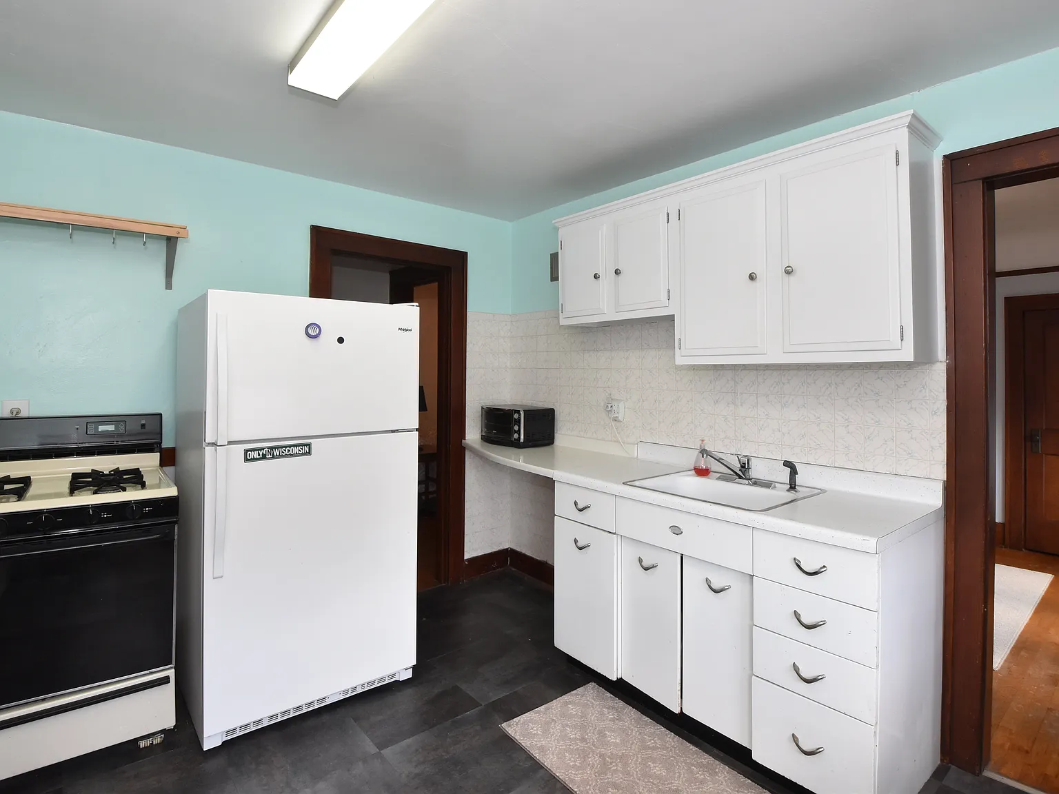 2 bed, 1600 sqft, $1,700 — Photo 4