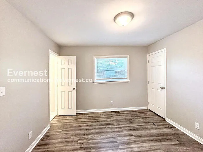 1814 Portland St — Photo 10