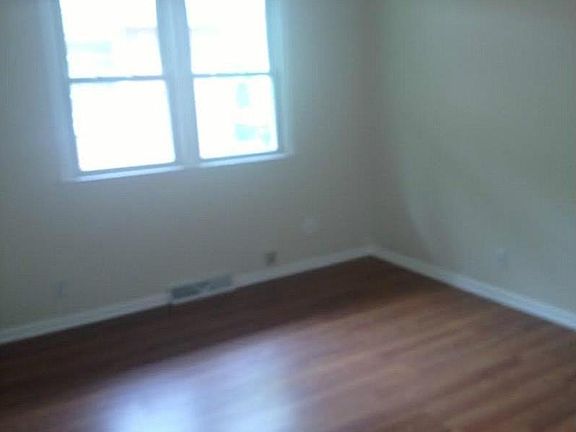 5th image of 216 S 17th Ave