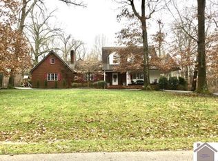 350 Woodcreek Blvd W, Paducah, KY 42001