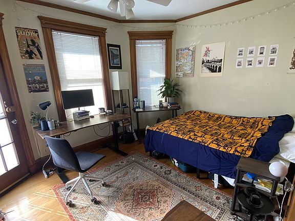 4th image of 29-33 Iroquois St #1