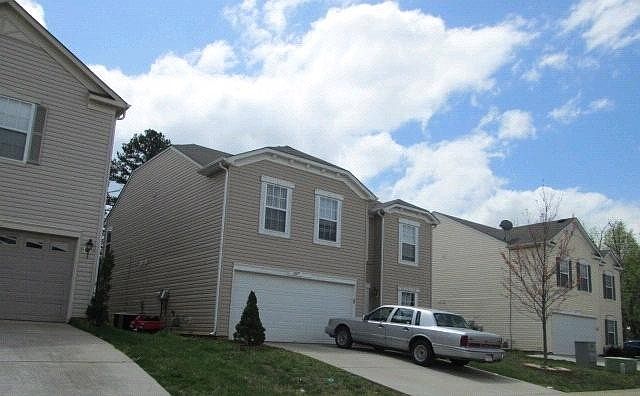 2nd image of 1447 Waterlily Ln