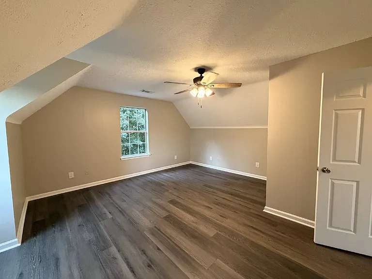 1306 Green Forest Dr — Photo 18