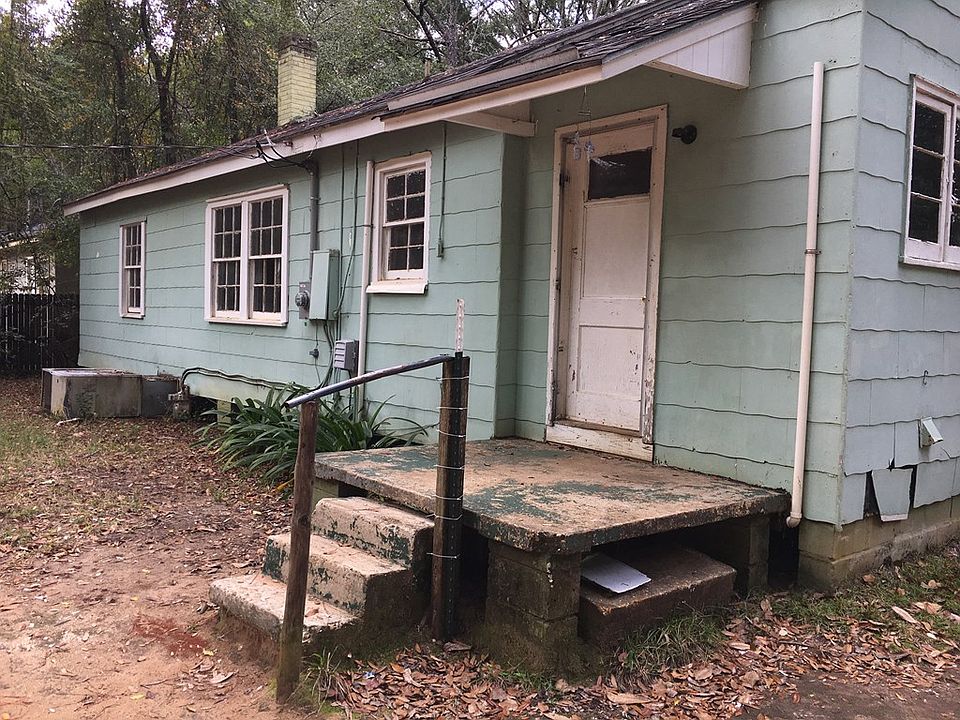 2nd image of 1300 W Highland Ave
