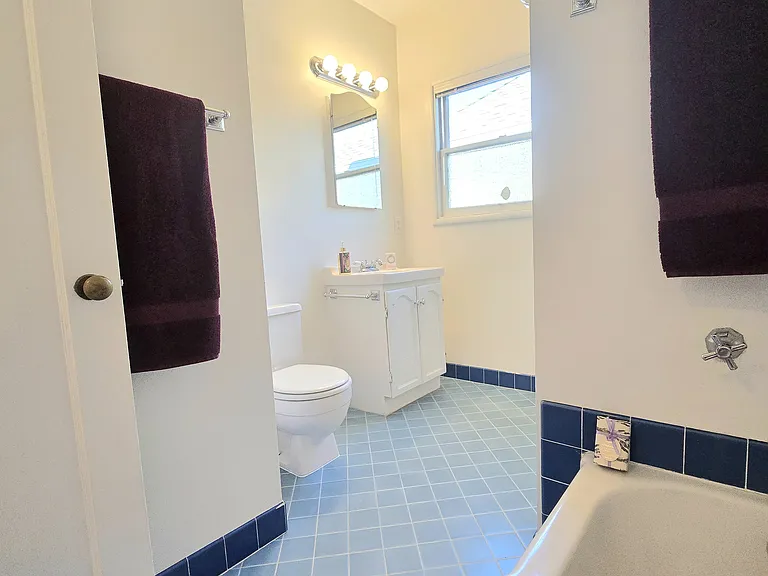 3901 Downey Way — Photo 25