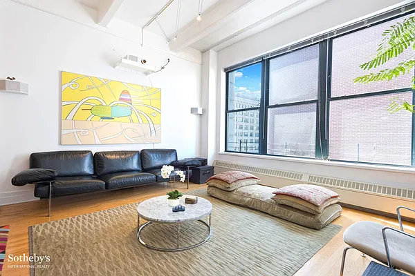 Sold by Sotheby's International Realty | media 3