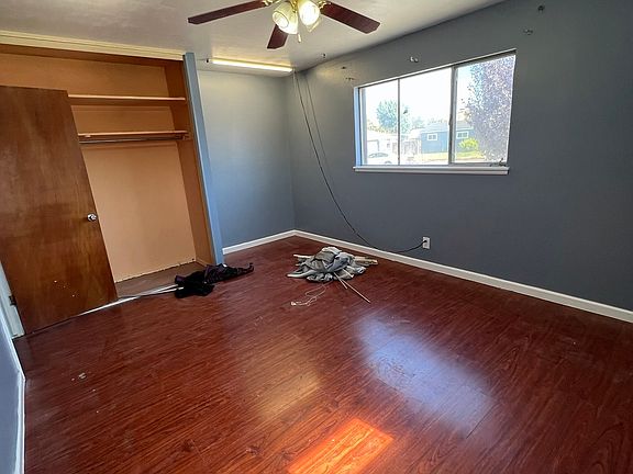 2nd image of 903 Probasco Way