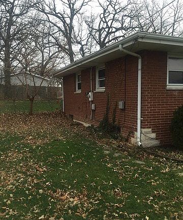 2nd image of 16027 Oak Ave