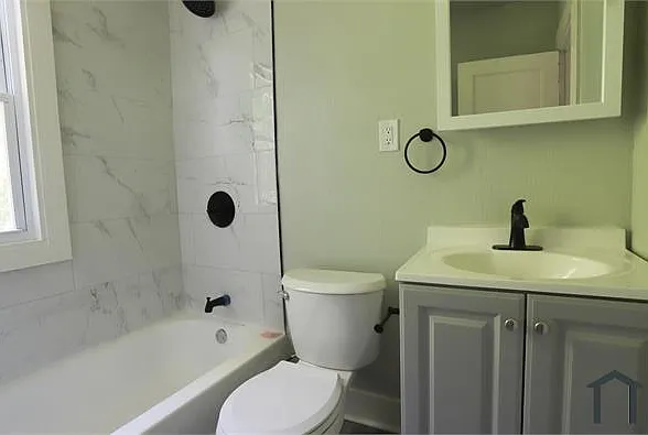 10525 Gooding Ave #UP — Photo 5