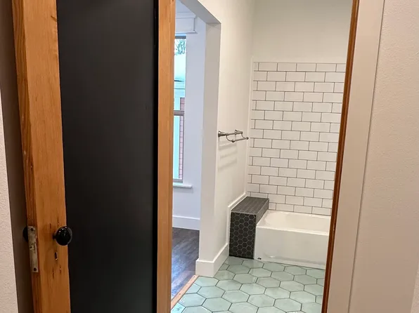 (undisclosed Address), Bellingham, WA 98225