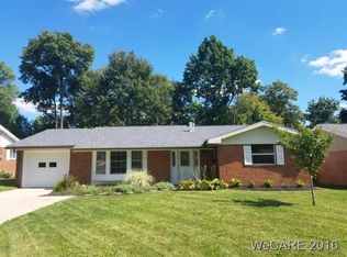 954 Crestwood Dr, Lima, OH