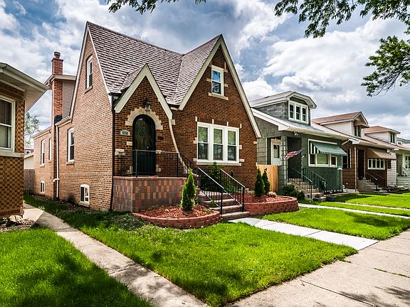 2nd image of 5753 N Menard Ave