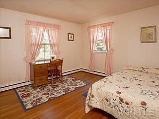 5th image of 288 Linda Ave