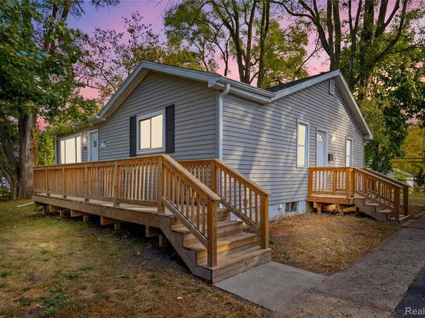 790 Cameron Ave, Pontiac, MI 48340