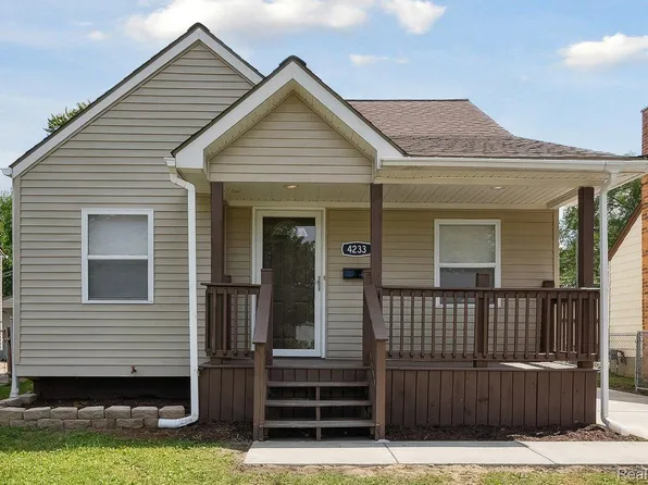 4233 Mildred St, Wayne, MI 48184