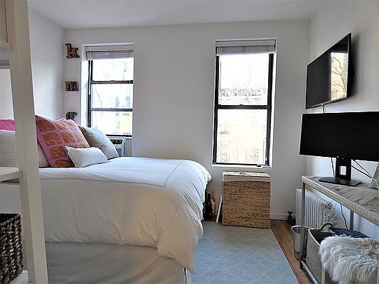 1st image of 28 Leroy St #15