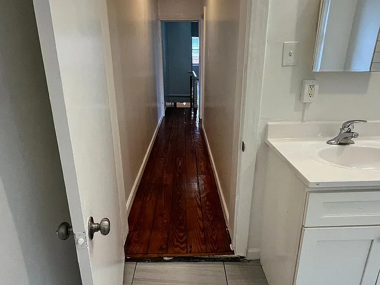 2823 Amber St — Photo 16