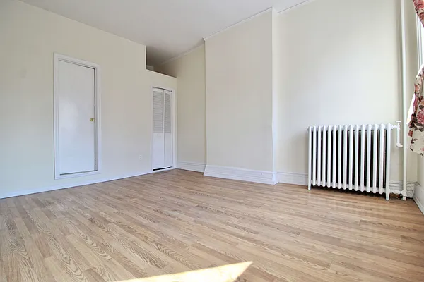 Rented by New York Realty Minimax Inc | media 51