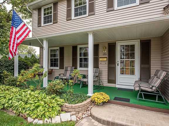 3rd image of 1715 Americana Ct