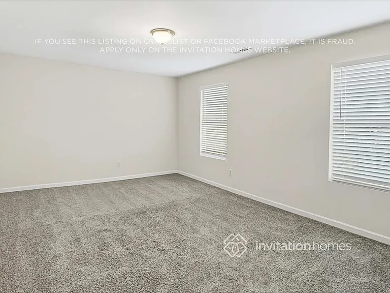 40 Luzelle Dr — Photo 15