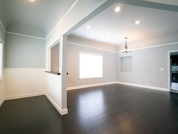 5th image of 538 Fuller Ave