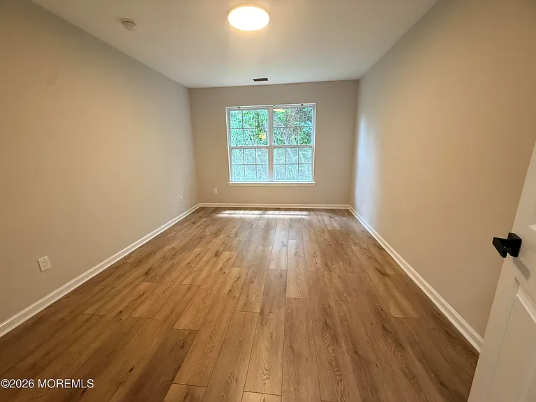 30 Oxford Ct — Photo 13