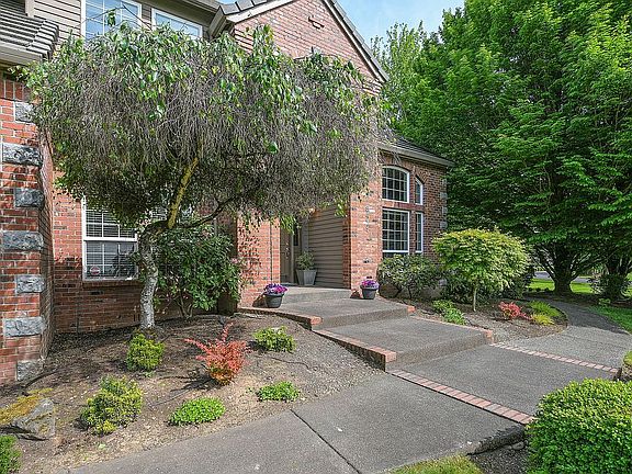 3rd image of 8411 NE 179th Pl