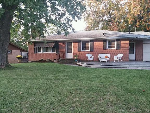 2nd image of 1495 Meadowlane Dr SE