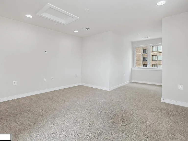 208 E Pennsylvania Ave — Photo 26