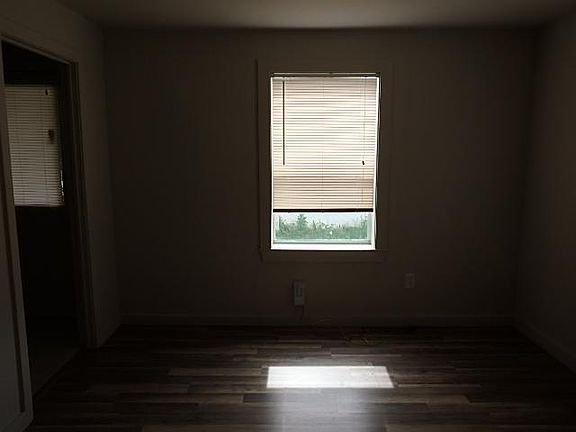 5th image of 4824 Birchman Ave
