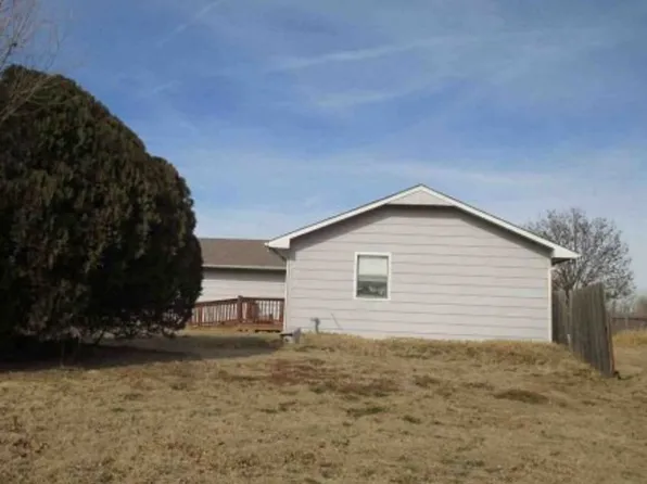 330 S Sunnyside Rd, Haysville, KS 67060