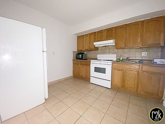 3rd image of 20-39 49th St #2