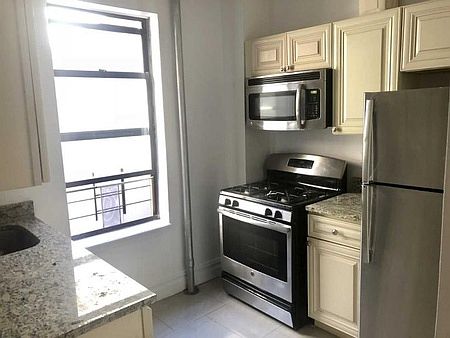 1st image of 19 E 128th St APT 5