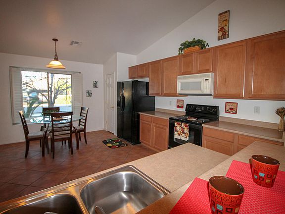 4th image of 2125 W Goldmine Mountain Dr