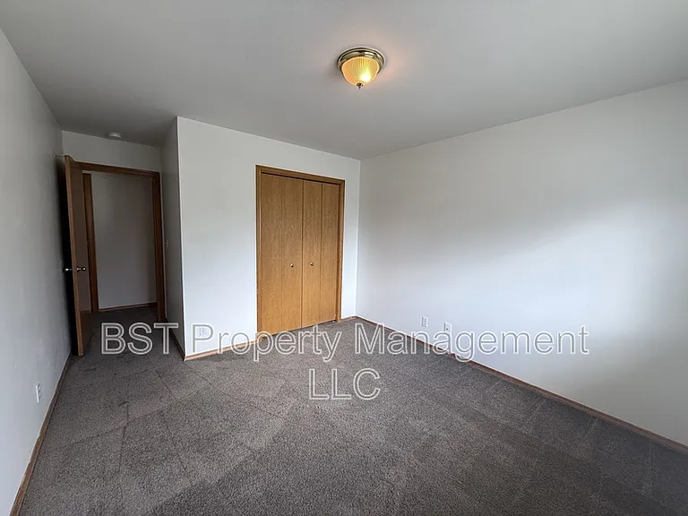 991 Mill St — Photo 18