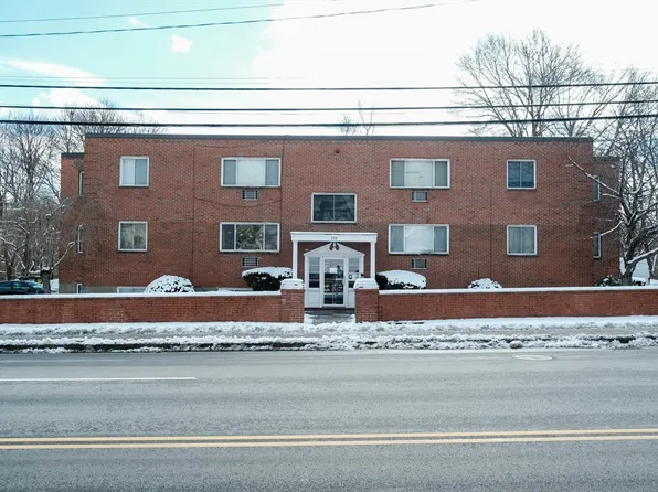 255 Elm St APT 201, Braintree, MA 02184