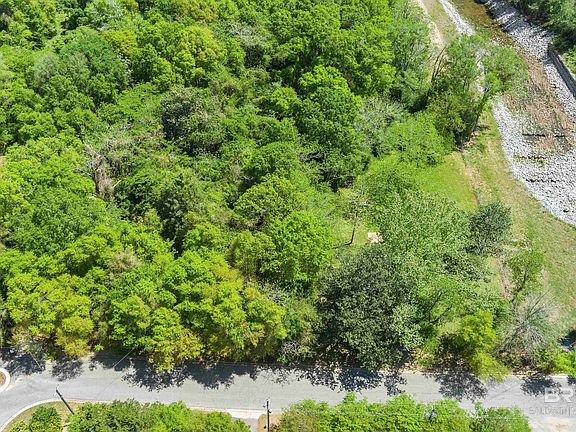 3rd image of 229 East Dr