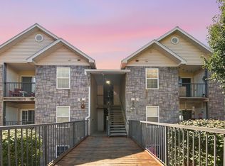159 Vixen Cir APT J, Branson, MO 65616