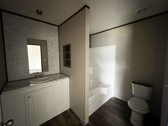 4th image of 98 Patrick Ct N #98