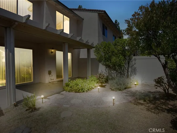 806 E Laurel Oak Dr, Azusa, CA 91702