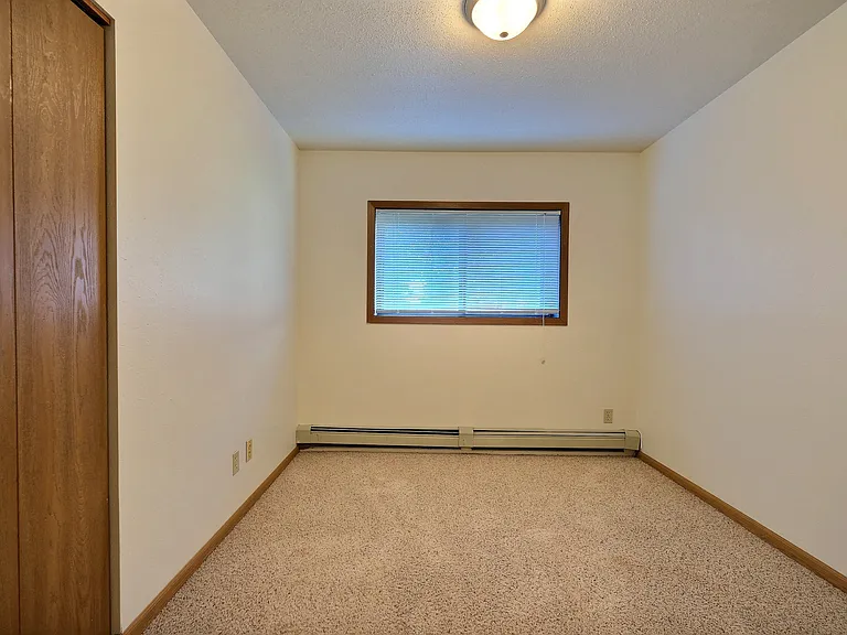 Fargo, ND Westcourt Apartments | Bedroom