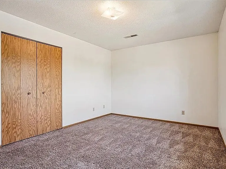 182 W Side Dr #11 — Photo 8