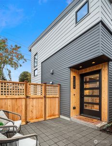 2324 N 61st Street, Seattle, WA, 98103