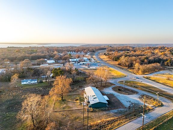 3rd image of 417886 E 1140th Rd