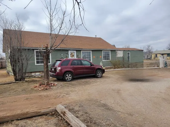 909 W 16th St, Plainview, TX 79072