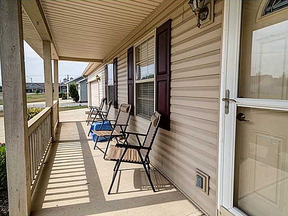 5th image of 126 Shamrock Ln