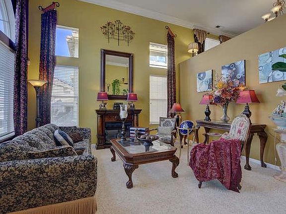 3rd image of 738 Jenny Ct
