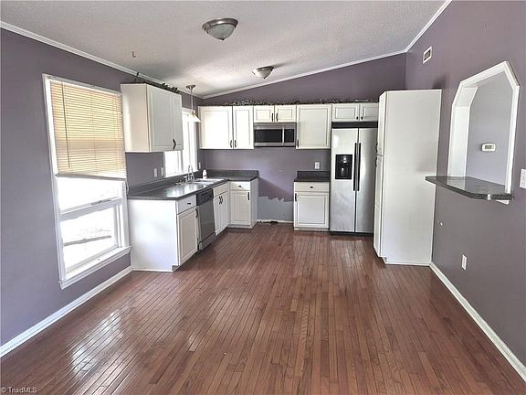 4th image of 6230 Stanleyville Dr