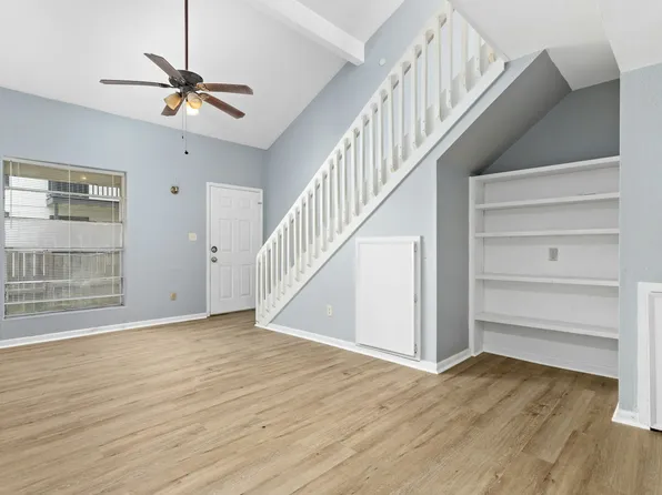 1176 Oregon Ave #2, Beaumont, TX 77705