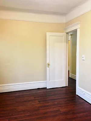 Rented by Sunrise Real Estate | media 9